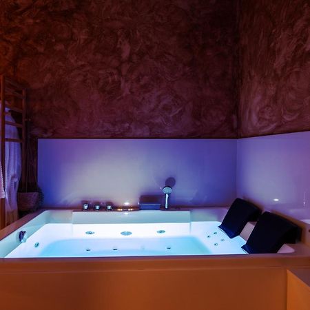 Spa Diamond, 71 Sqm, Private Whirlpool Atenas Exterior foto