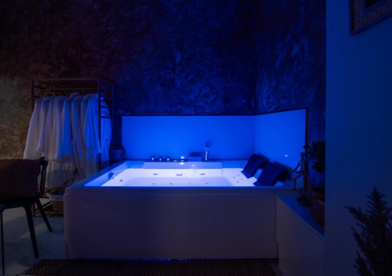 Spa Diamond, 71 Sqm, Private Whirlpool Atenas Exterior foto