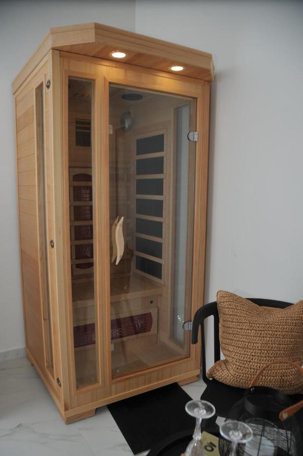 Spa Diamond, 71 Sqm, Private Whirlpool Atenas Exterior foto