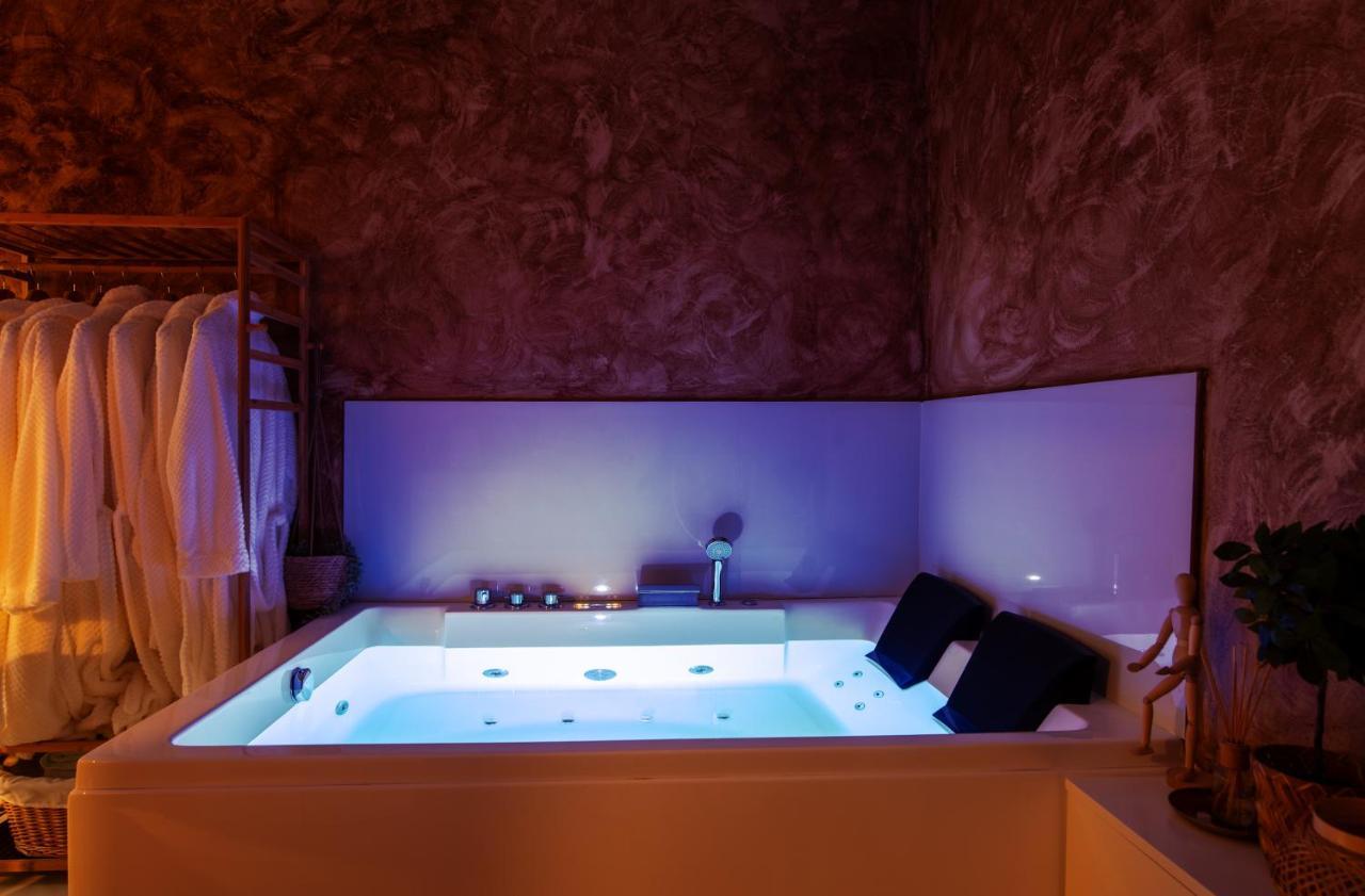 Spa Diamond, 71 Sqm, Private Whirlpool Atenas Exterior foto